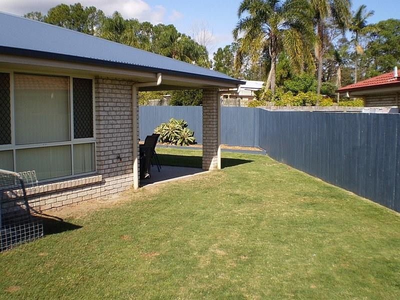 11 Pine Grove Drive, Crestmead QLD 4132