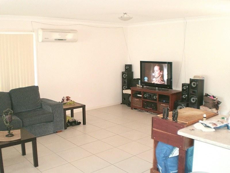 11 Pine Grove Drive, Crestmead QLD 4132