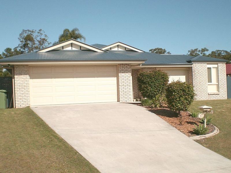 11 Pine Grove Drive, Crestmead QLD 4132