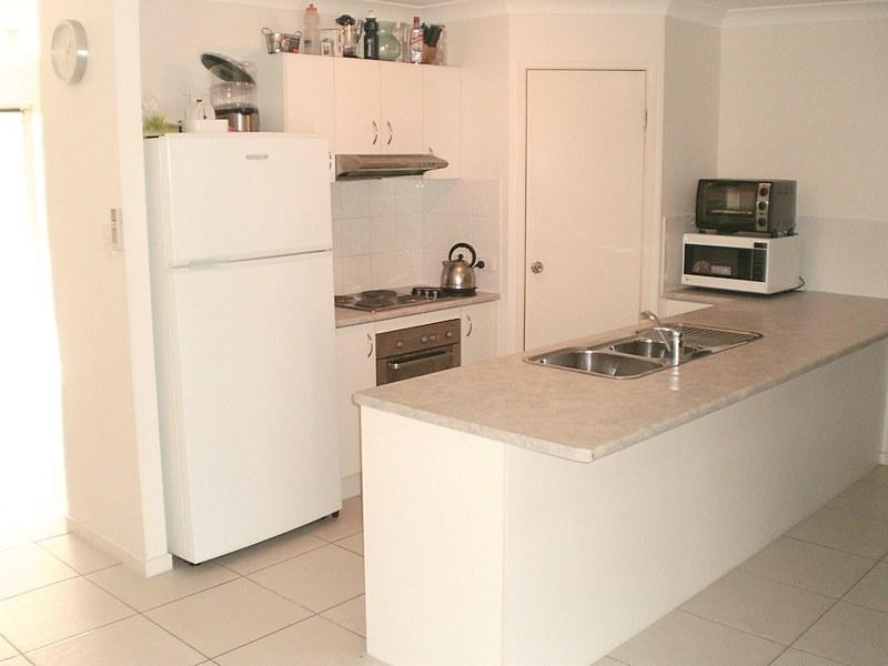 11 Pine Grove Drive, Crestmead QLD 4132