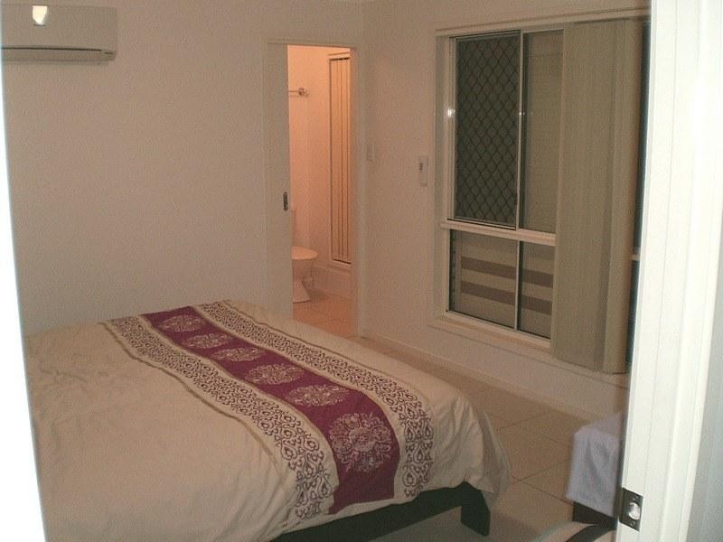 11 Pine Grove Drive, Crestmead QLD 4132