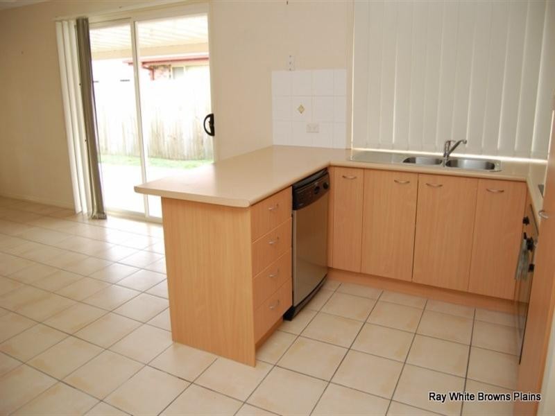 10 Clayton Court, Crestmead QLD 4132
