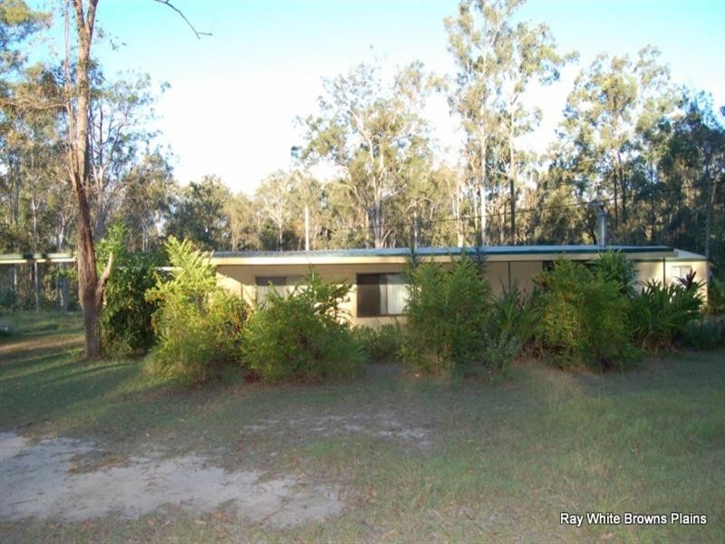 115 Farm Road, Greenbank QLD 4124