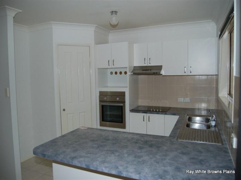 30 Indica Crescent, Regents Park QLD 4118