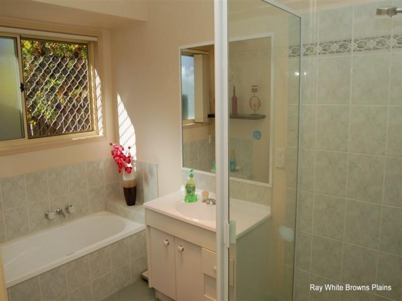 60 Berkley Drive North, Browns Plains QLD 4118
