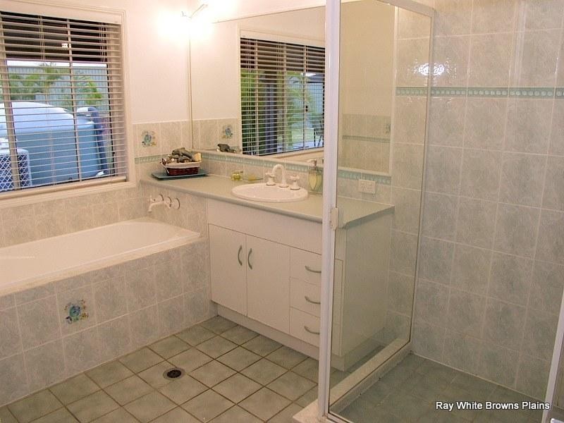 55 Dandaraga Court, Chambers Flat QLD 4133