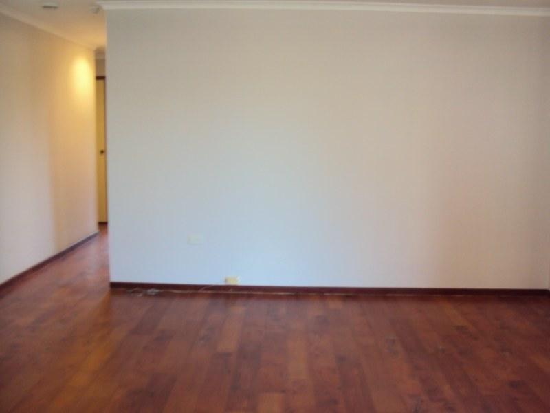 4 Arbour Way, Regents Park QLD 4118