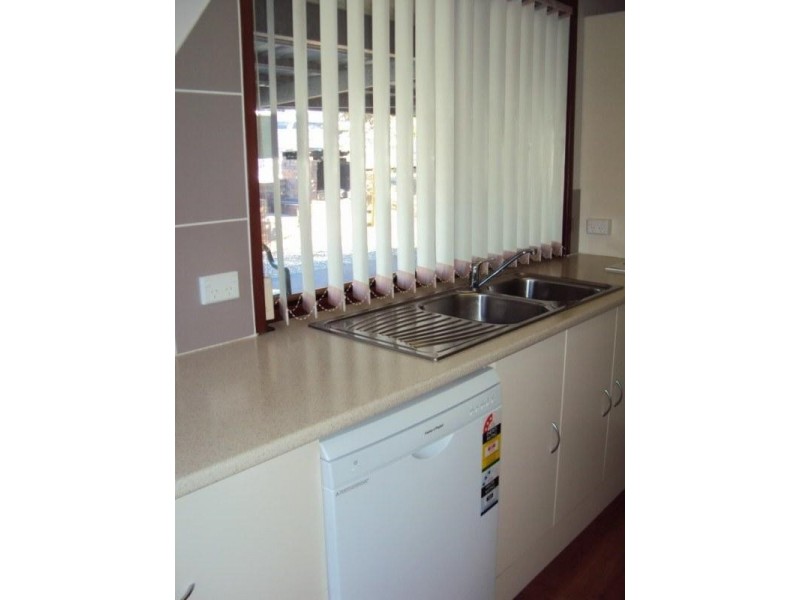 4 Arbour Way, Regents Park QLD 4118