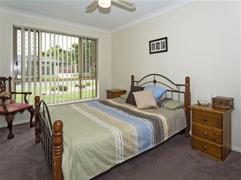 37 Samantha Street, Boronia Heights QLD 4124