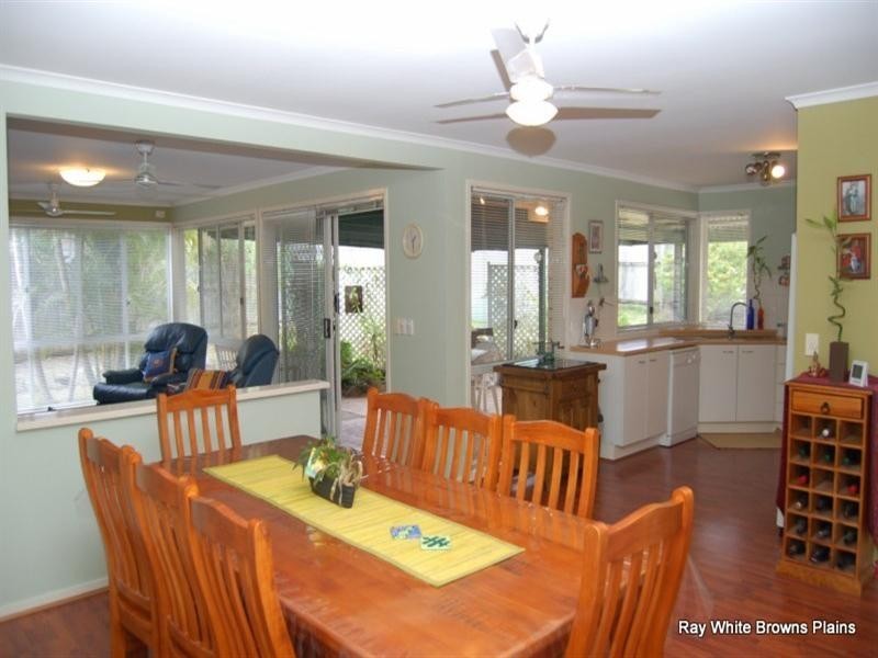 6 Redash Court, Regents Park QLD 4118