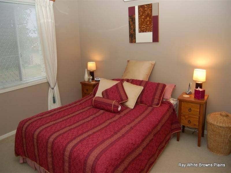 6 Redash Court, Regents Park QLD 4118