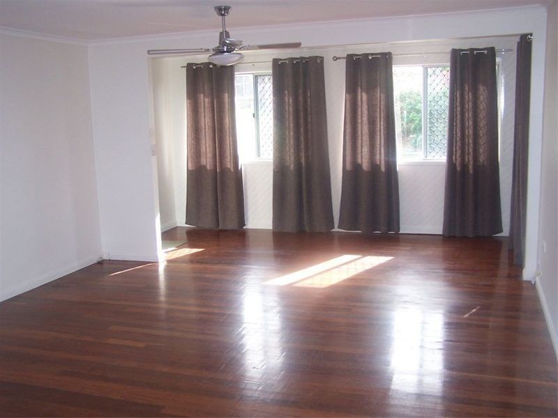 Regents Park QLD 4118