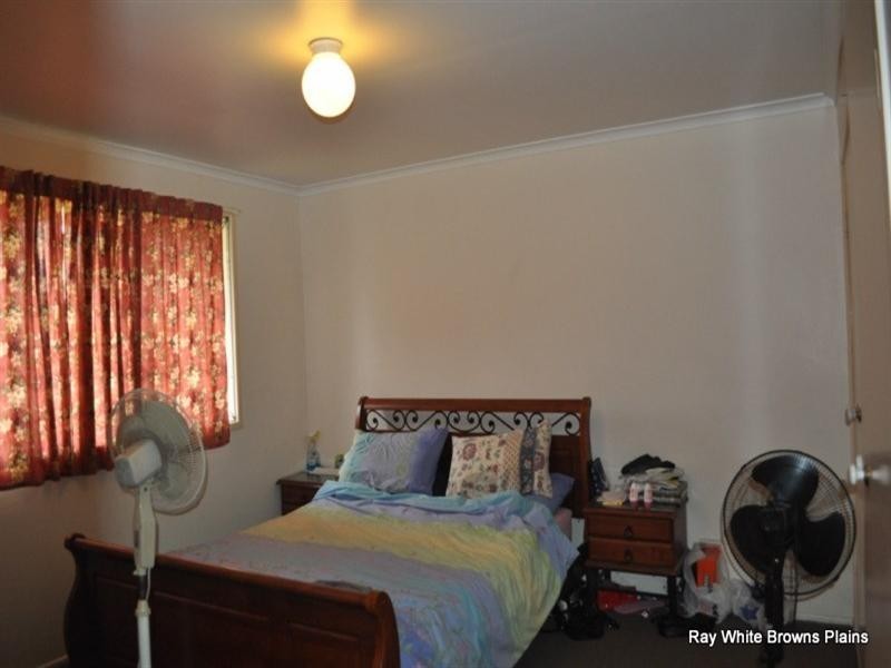 31 Green Road, Park Ridge QLD 4125