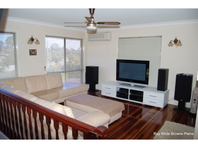 1 Watling Street, Hillcrest QLD 4118