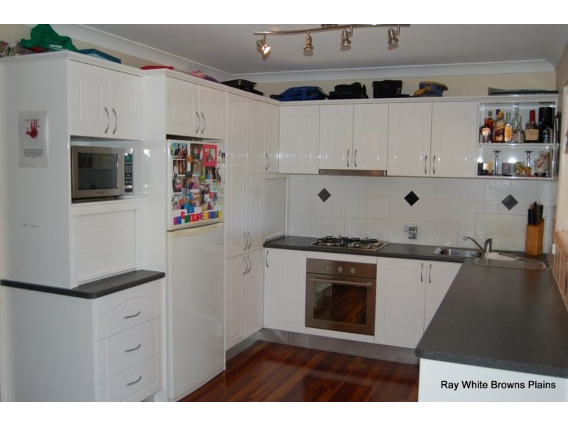 1 Watling Street, Hillcrest QLD 4118