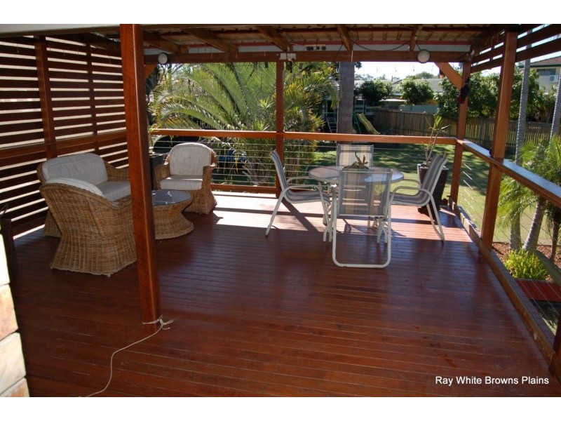 1 Watling Street, Hillcrest QLD 4118