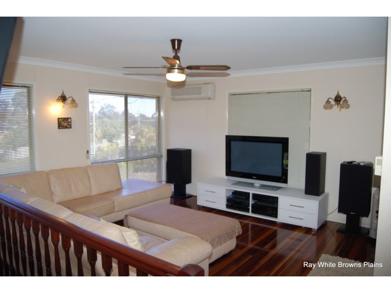 1 Watling Street, Hillcrest QLD 4118