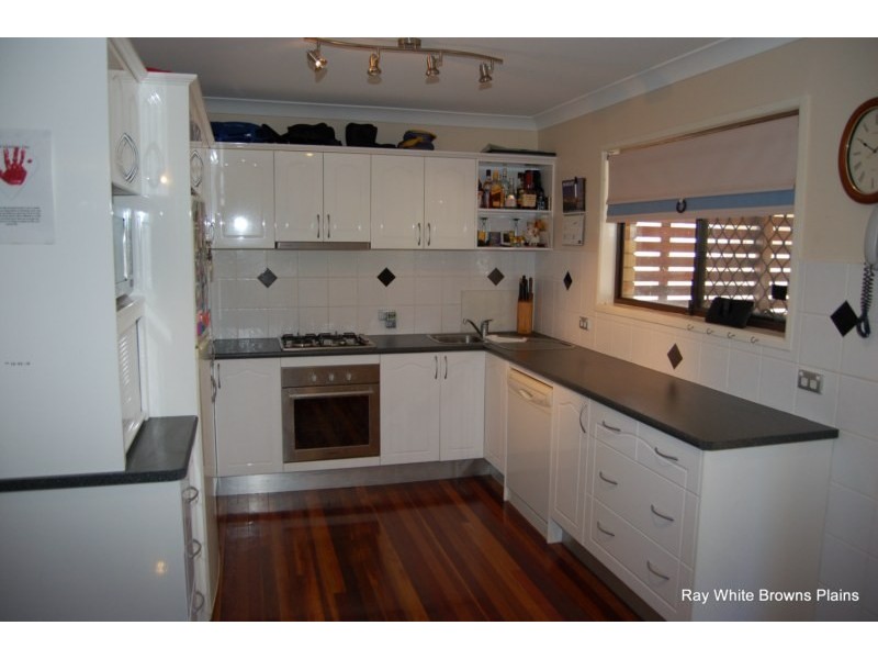 1 Watling Street, Hillcrest QLD 4118