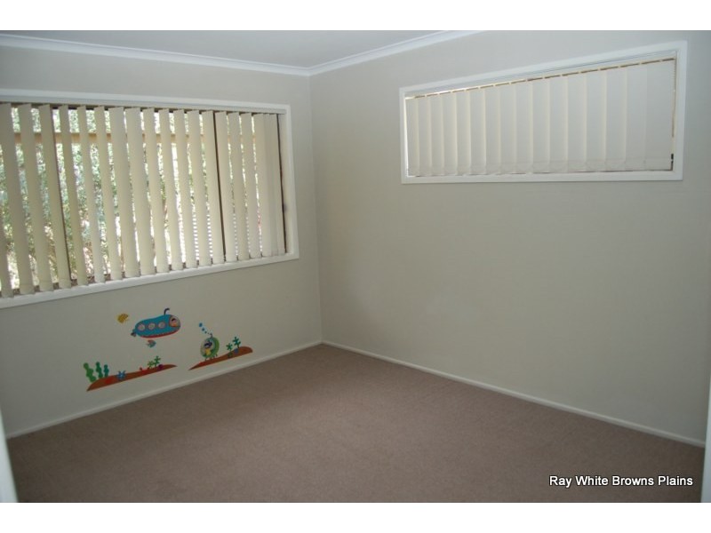 259 Clifton Drive, North Maclean QLD 4280