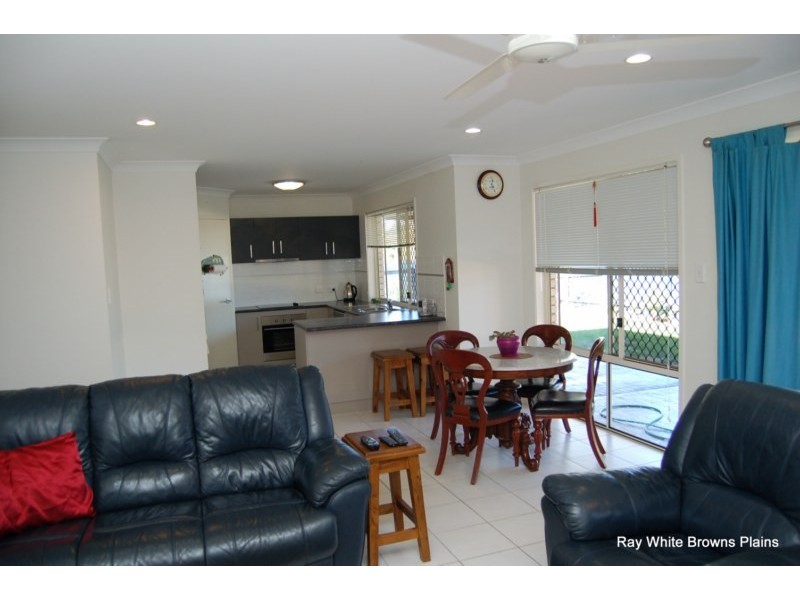 16 Blessing Place, Boronia Heights QLD 4124