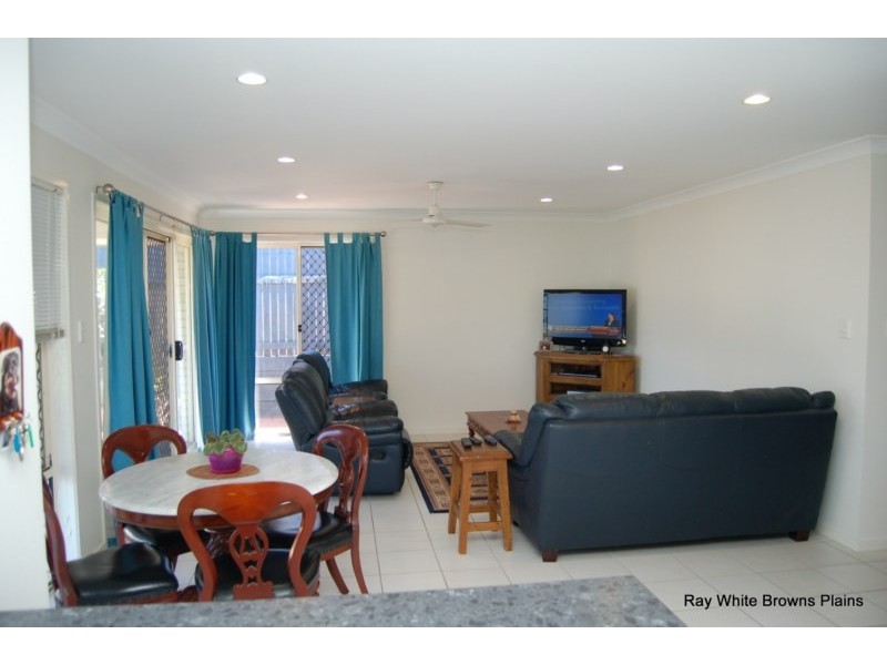 16 Blessing Place, Boronia Heights QLD 4124