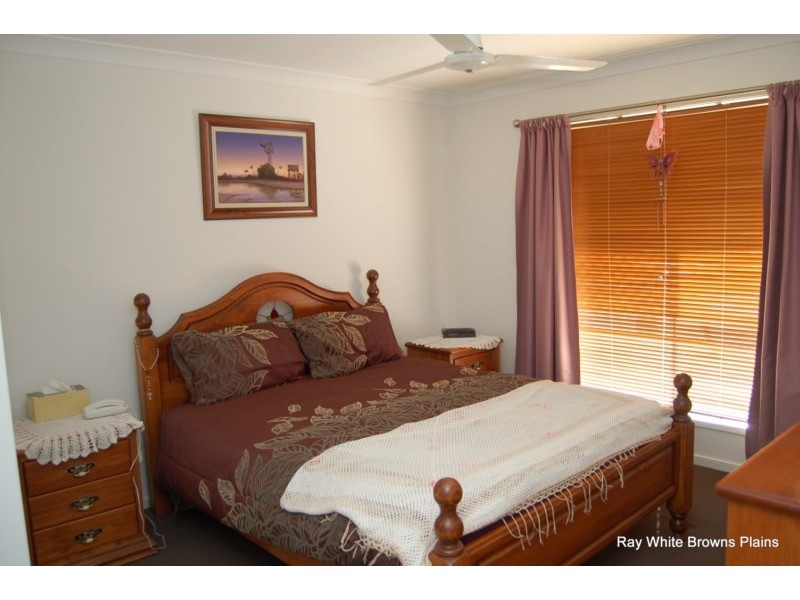 16 Blessing Place, Boronia Heights QLD 4124