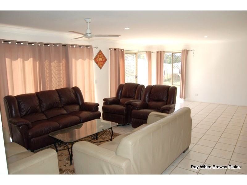 17 Tennessee Way, Berrinba QLD 4117