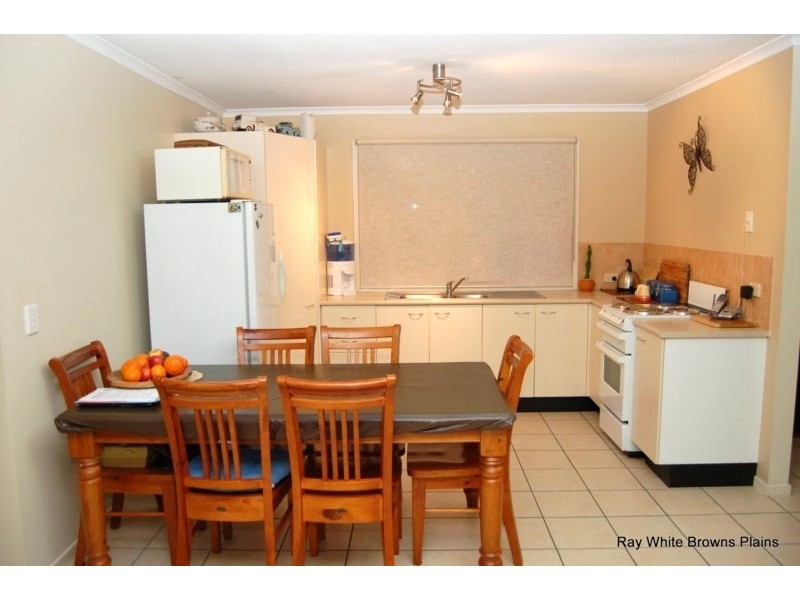 56 Bottlebrush Drive, Regents Park QLD 4118