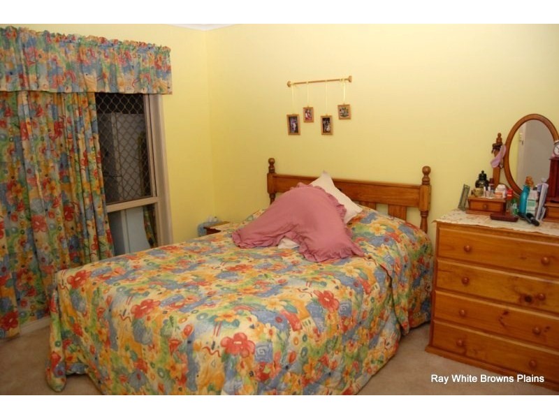 56 Bottlebrush Drive, Regents Park QLD 4118