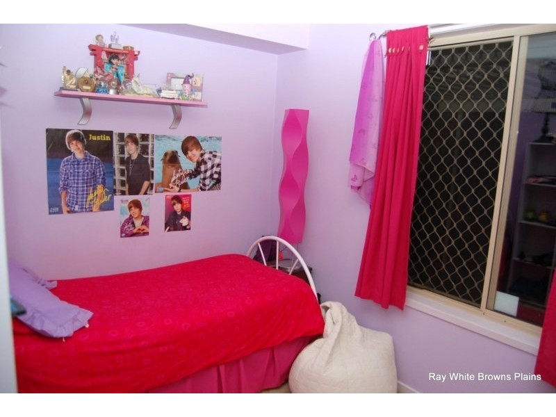 56 Bottlebrush Drive, Regents Park QLD 4118