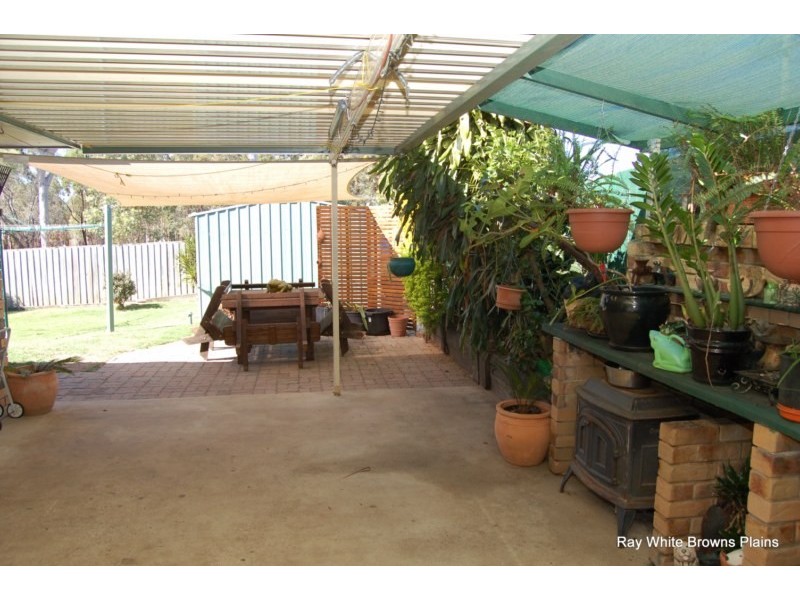 56 Bottlebrush Drive, Regents Park QLD 4118