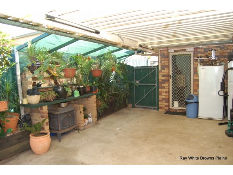 56 Bottlebrush Drive, Regents Park QLD 4118