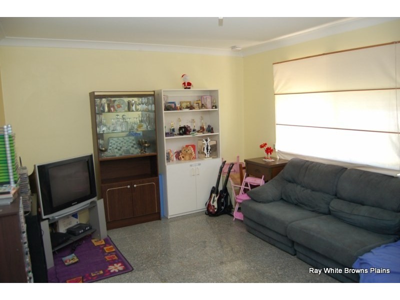 2 Downing Street, Browns Plains QLD 4118