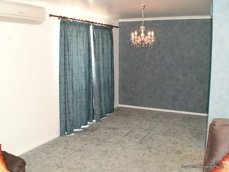 23 Cosway Street, Hillcrest QLD 4118