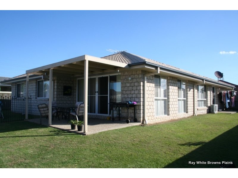 8 Selina Court, Marsden QLD 4132