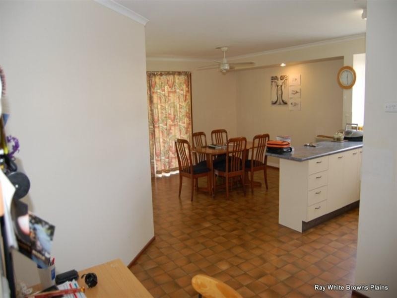 49 Owens Crescent, Regents Park QLD 4118