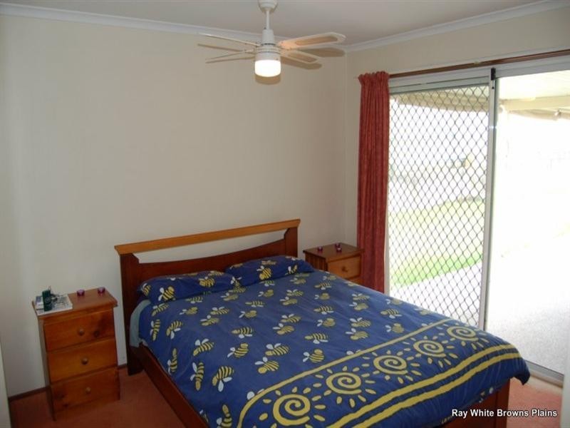 49 Owens Crescent, Regents Park QLD 4118