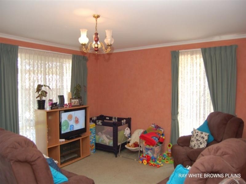 Regents Park QLD 4118