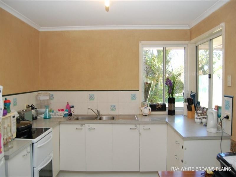 Regents Park QLD 4118