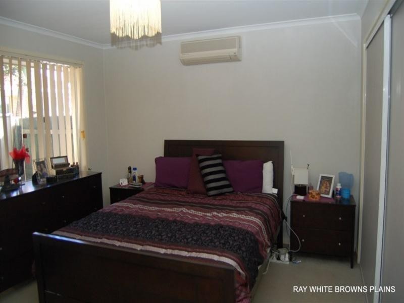 Regents Park QLD 4118