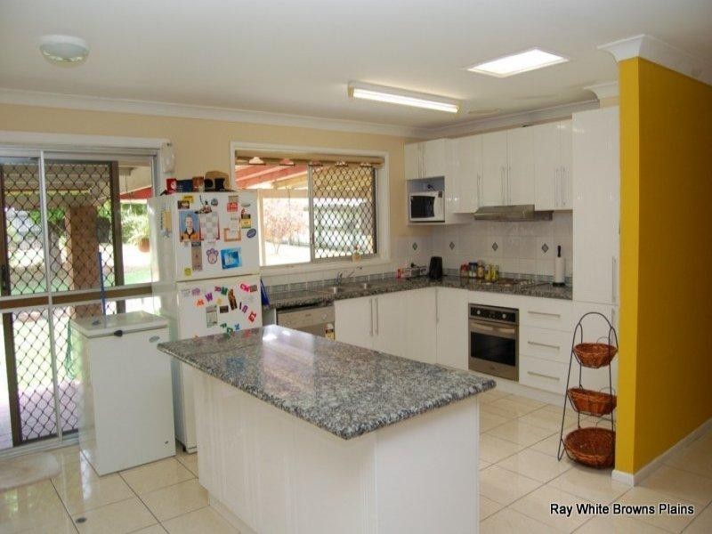 25 Flinders Crescent, Boronia Heights QLD 4124