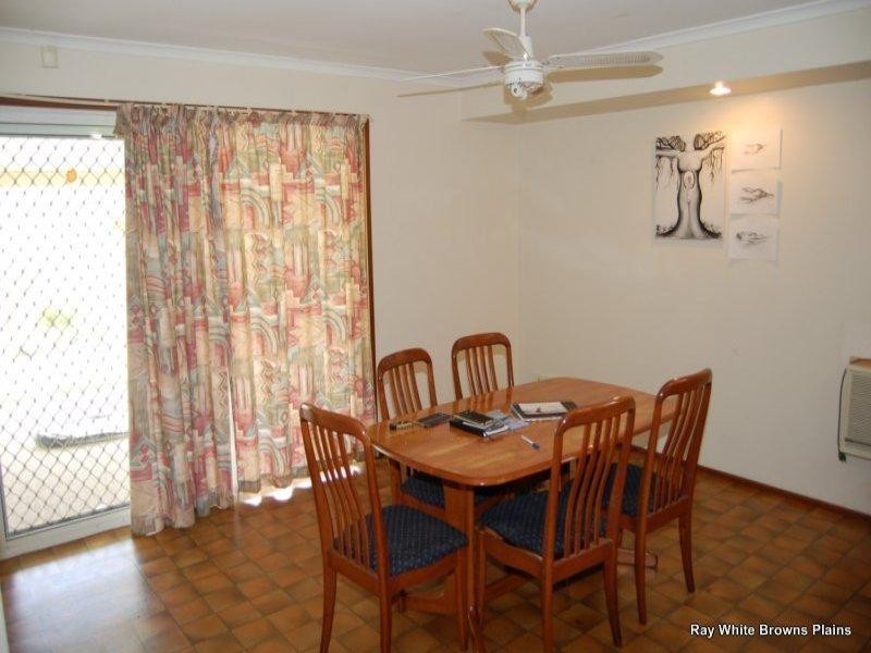 49 Owens Crescent, Regents Park QLD 4118