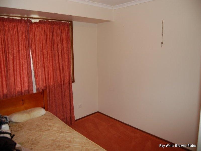 49 Owens Crescent, Regents Park QLD 4118