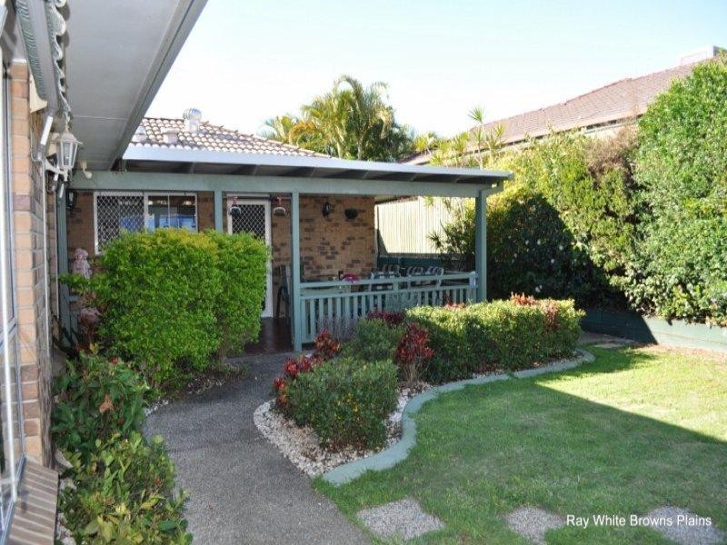 1 Rosegum Rise, Regents Park QLD 4118