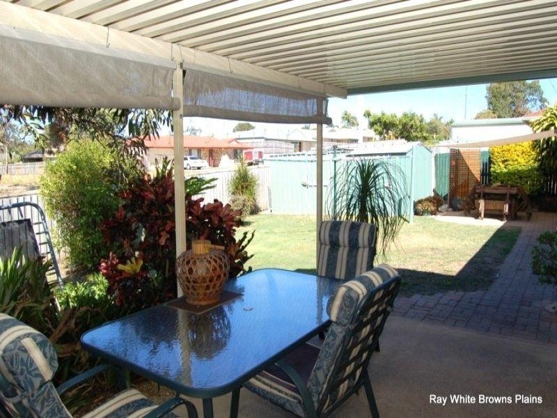 56 Bottlebrush Drive, Regents Park QLD 4118