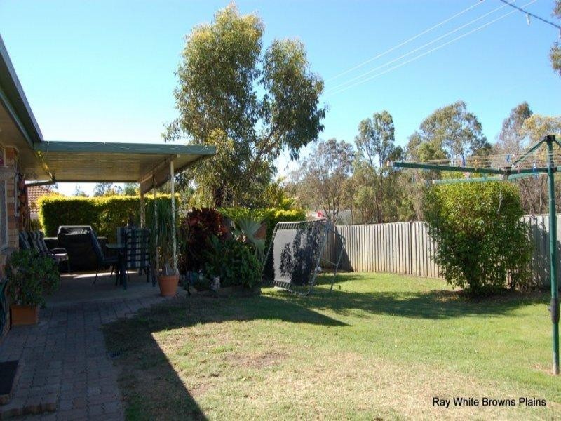 56 Bottlebrush Drive, Regents Park QLD 4118