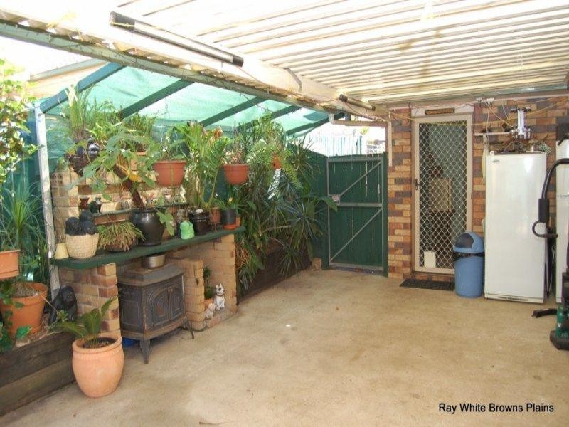 56 Bottlebrush Drive, Regents Park QLD 4118