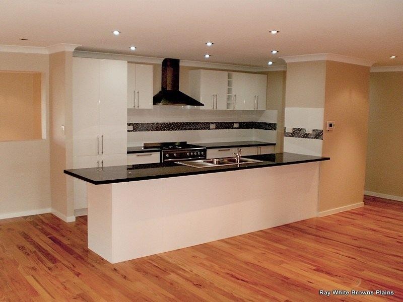 6 Denver Grove, Regents Park QLD 4118