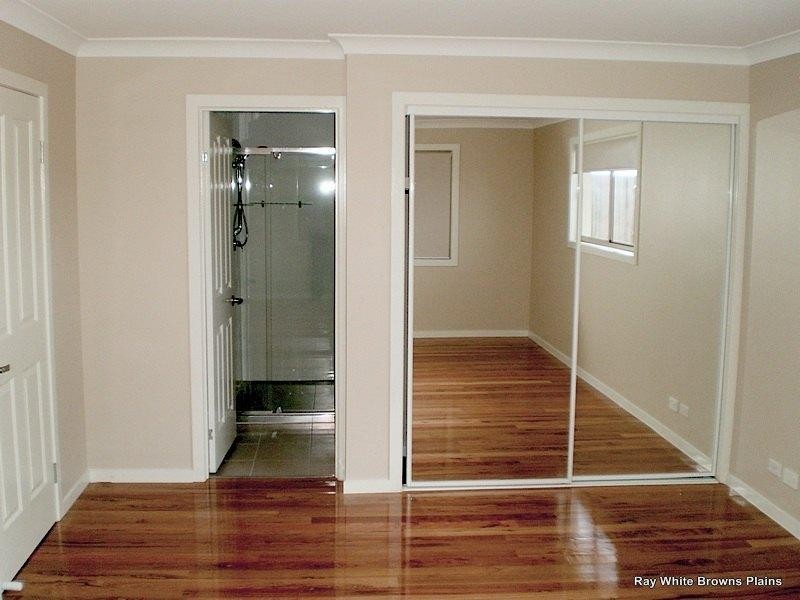 6 Denver Grove, Regents Park QLD 4118