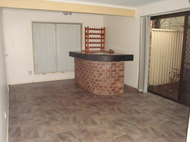 Regents Park QLD 4118